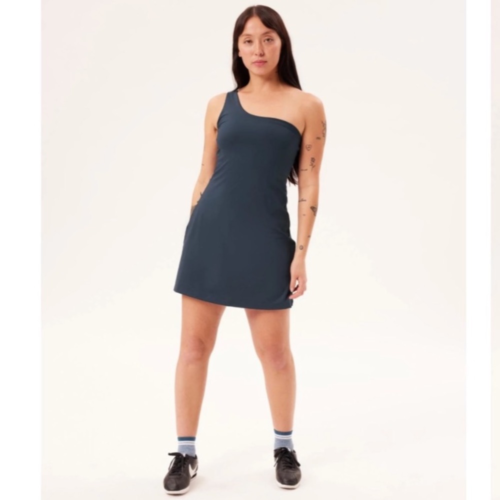 GIRLFRIEND COLLECTIVE “Bianca” One Shoulder Exercise Dress (Midnight Blue): M